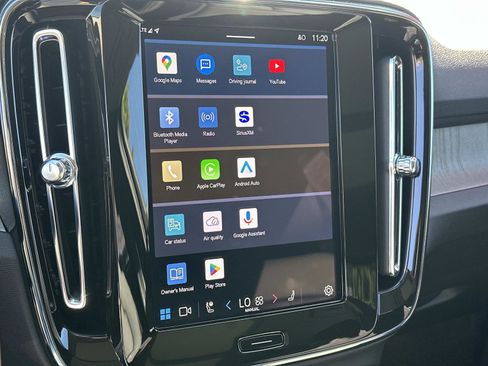 Certified 2025 Volvo XC40 B5 Plus w/ Protection Package Premier image 11