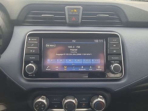 Used 2023 Nissan Versa SV image 20