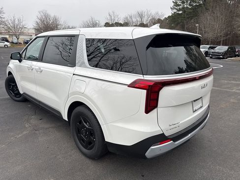 New 2026 Kia Carnival image 17