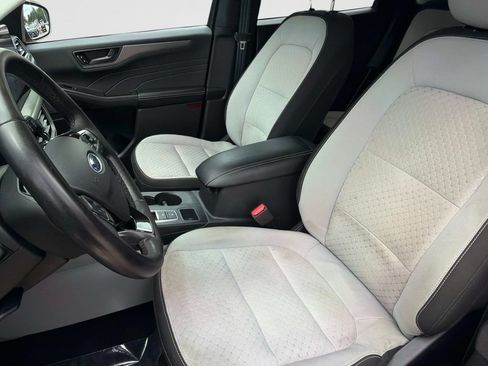 Used 2023 Ford Escape Active w/ Tech Pack #1 AWD/4WD image 21
