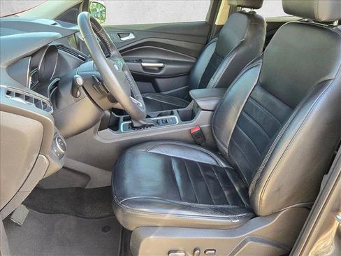 Used 2017 Ford Escape Titanium image 16