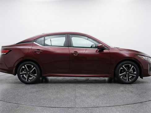 Used 2025 Nissan Sentra SV FWD image 11