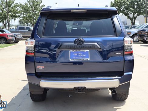 Used 2022 Toyota 4Runner TRD Off-Road Premium w/ Moonroof Package AWD/4WD image 4