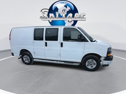 Used 2023 GMC Savana 2500 w/ Driver Convenience Package image 2