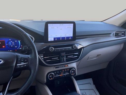 Used 2020 Ford Escape Titanium FWD image 7