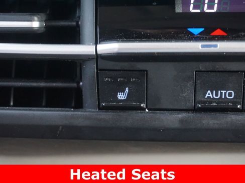 Used 2024 Toyota Sienna XLE w/ XLE Plus Package AWD/4WD image 7