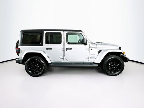 Used 2023 Jeep Wrangler Unlimited Sahara w/ Cold Weather Group AWD/4WD image 10
