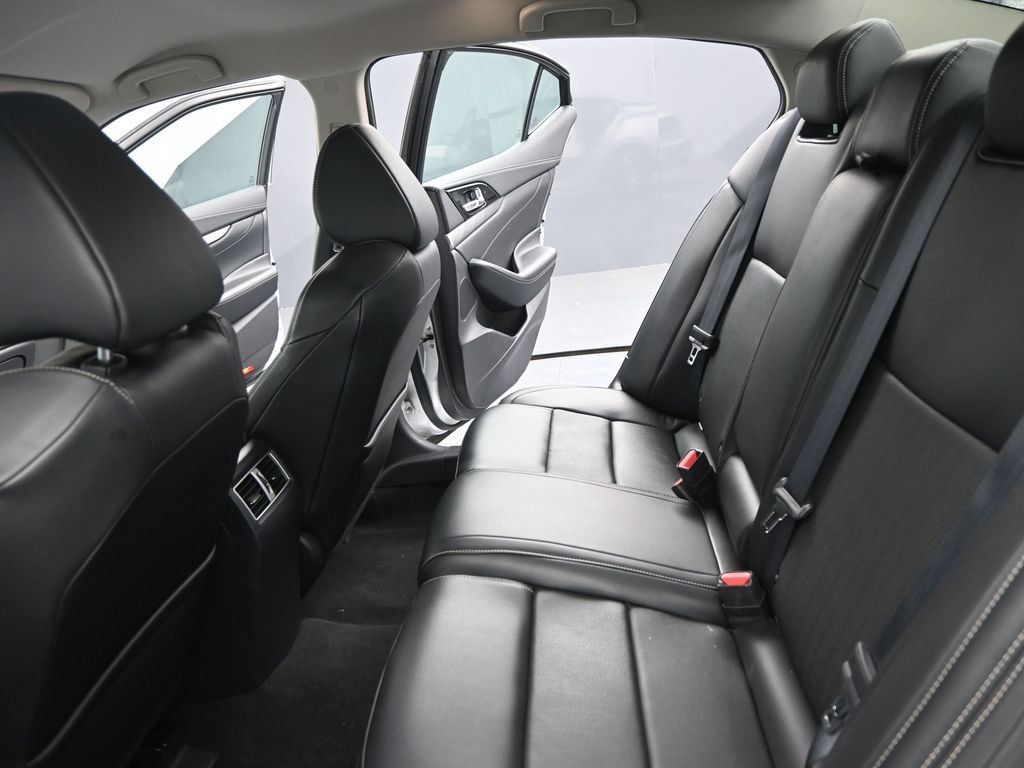 Used 2023 Nissan Maxima SV w/ Floor Mat Group FWD image 14