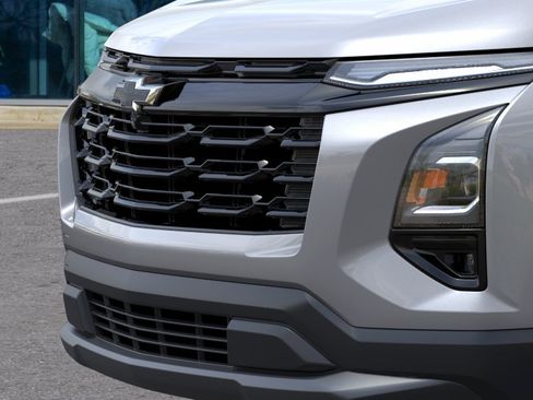 New 2026 Chevrolet Equinox LT w/ Convenience Package II FWD image 13