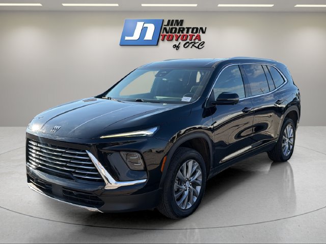 Used 2025 Buick Enclave Preferred FWD image 1