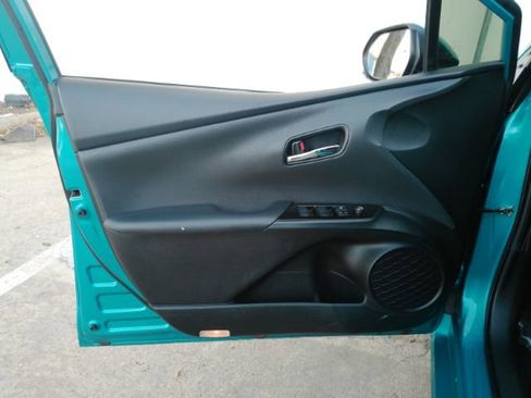 Used 2021 Toyota Prius Prime XLE image 11