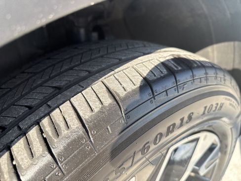 Used 2024 Kia Sportage EX image 11