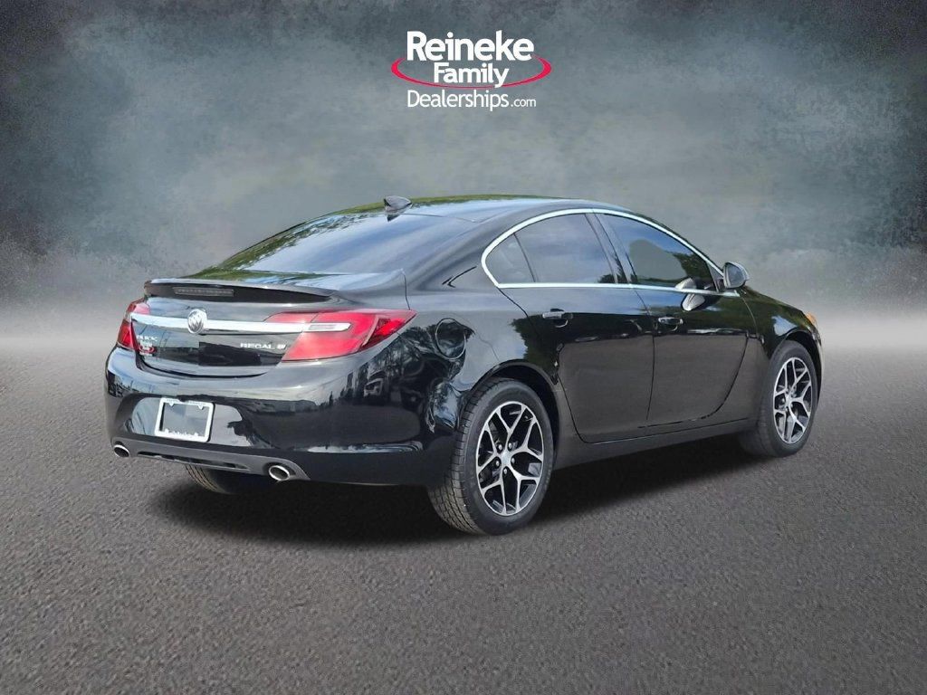 Used 2017 Buick Regal Sport Touring FWD image 6