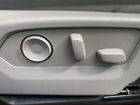 Used 2024 GMC Sierra 2500 SLT w/ SLT Premium Package image 41