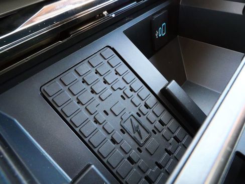 New 2026 Ford F250 King Ranch w/ Tremor Off-Road Package image 22