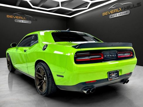 Used 2015 Dodge Challenger R/T Plus RWD image 3