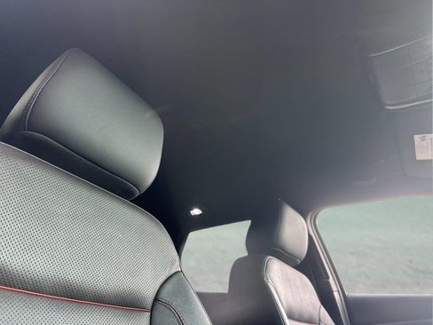 Used 2020 Chevrolet Blazer RS w/ LPO, Floor Liner Package image 17