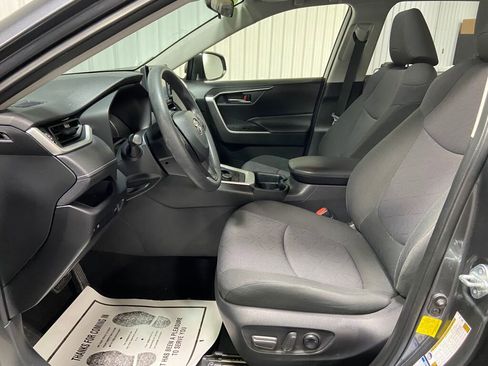 Used 2020 Toyota RAV4 XLE w/ Convenience Package image 9