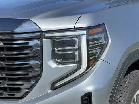 Used 2023 GMC Sierra 1500 Denali Ultimate AWD/4WD image 7