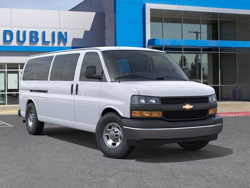 New 2025 Chevrolet Express 3500 LS image 8