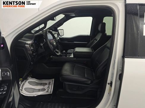 Used 2025 Ford F150 Lariat image 5