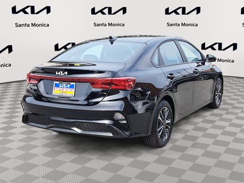 Used 2024 Kia Forte LXS image 5