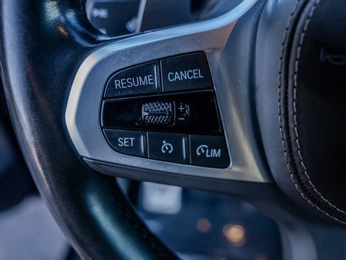 Used 2023 BMW X6 xDrive40i w/ M Sport Package image 6