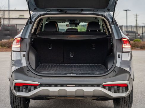 Used 2023 Kia Sportage EX image 18