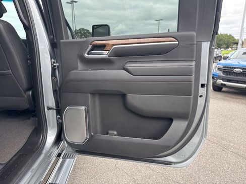 Used 2024 Chevrolet Silverado 2500 High Country w/ Z71 Off-Road Package image 19