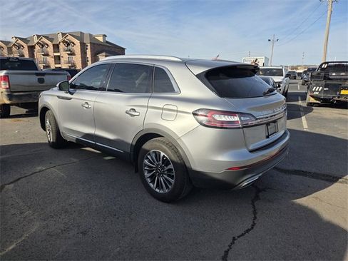 Used 2021 Lincoln Nautilus FWD w/ Equipment Group 101A image 6