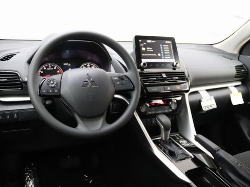 New 2026 Mitsubishi Eclipse Cross LE AWD/4WD image 3