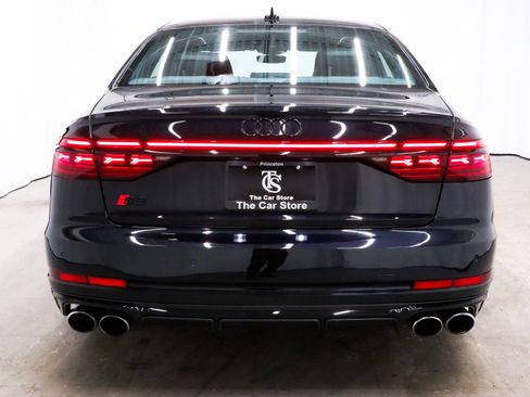 Used 2024 Audi S8 image 5