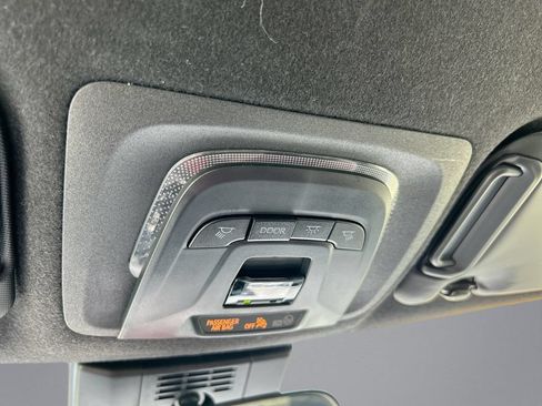 Used 2025 Toyota Corolla SE FWD image 27