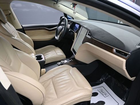Used 2016 Tesla Model X 90D image 34