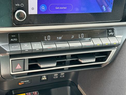 Used 2025 Toyota Camry LE image 18