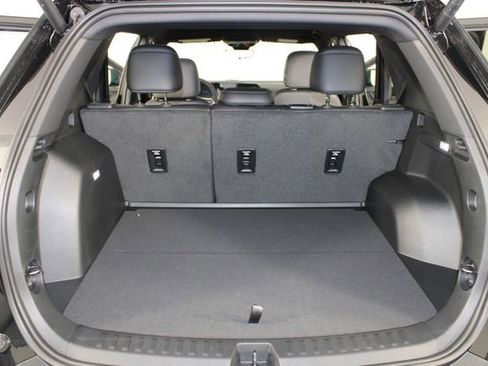 New 2026 Chevrolet Equinox LT w/ Convenience Package II FWD image 18