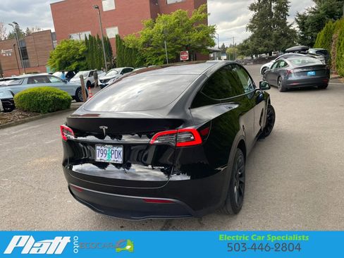 Used 2023 Tesla Model Y Long Range image 9