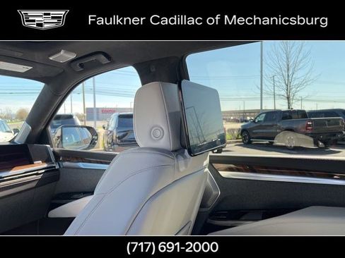 Used 2026 Cadillac Escalade Platinum Sport w/ LPO, ONYX Package image 21