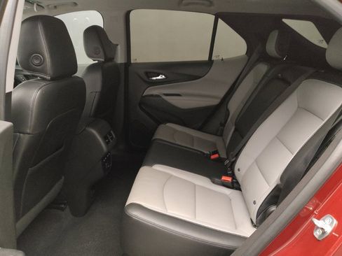 Used 2019 Chevrolet Equinox Premier image 18