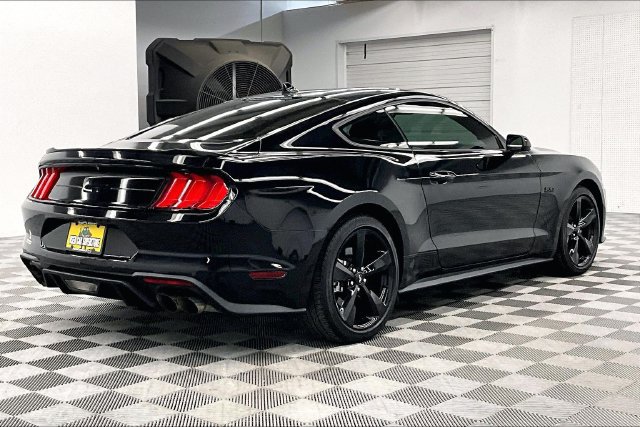 Used 2021 Ford Mustang GT Premium w/ Black Accent Package RWD image 12