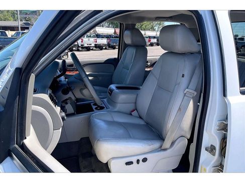 Used 2014 Chevrolet Silverado 2500 LTZ w/ LTZ Plus Package AWD/4WD image 26