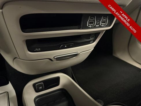 Used 2023 Chrysler Pacifica Touring-L w/ Uconnect Theater Family Group AWD/4WD image 30