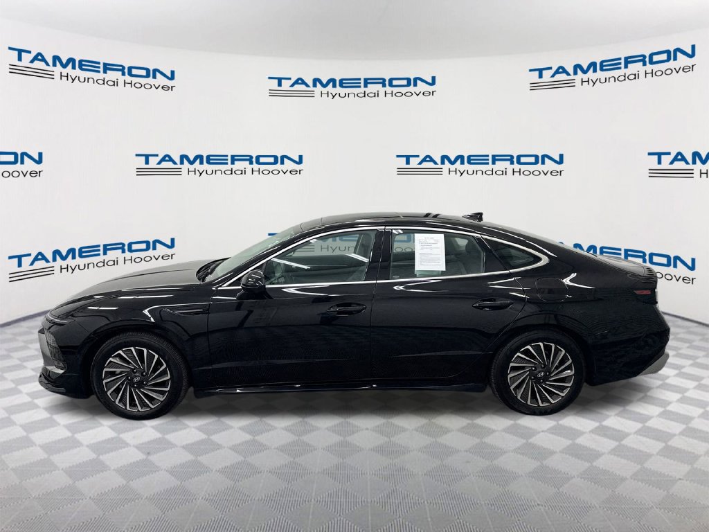 Used 2026 Hyundai Sonata Limited FWD image 2