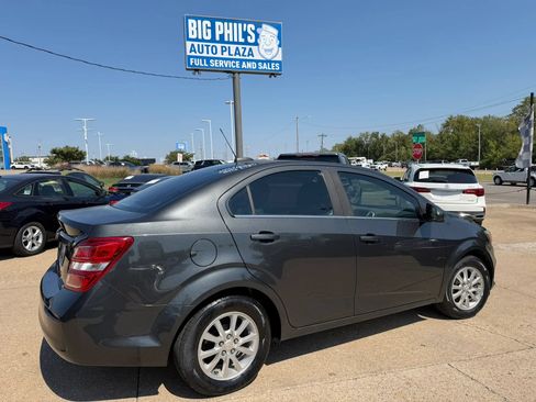 Used 2017 Chevrolet Sonic LT FWD image 7
