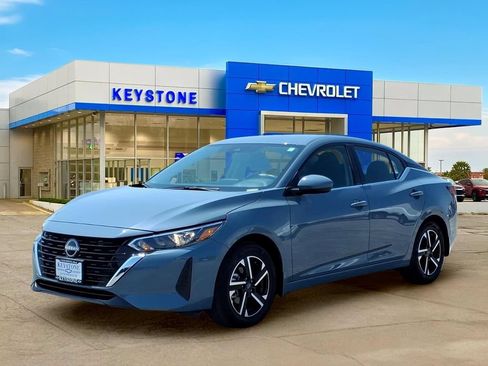 Used 2025 Nissan Sentra SV w/ All-Weather Package FWD image 3