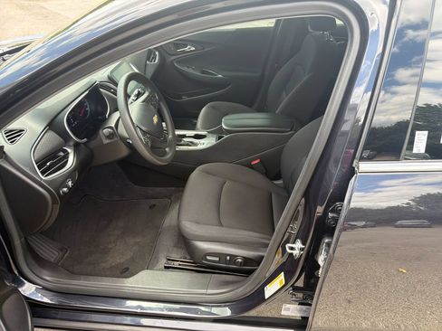 Used 2023 Chevrolet Malibu LT FWD image 13