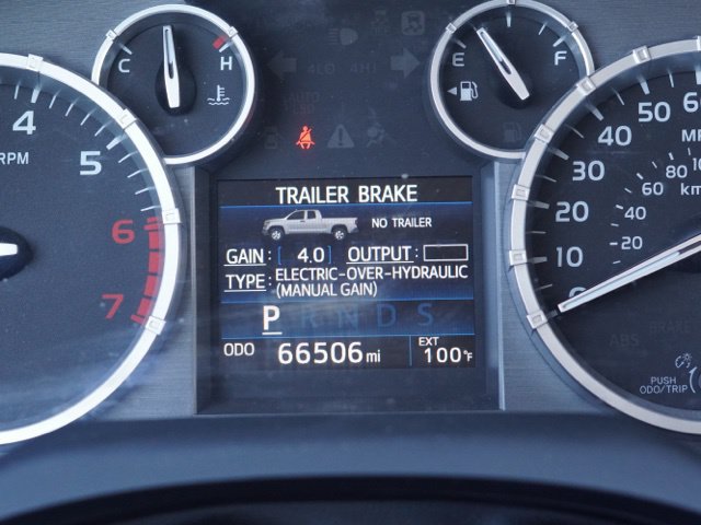 Used 2017 Toyota Tundra SR5 w/ SR5 Upgrade Package AWD/4WD image 29