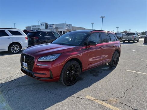 Certified 2025 Lincoln Corsair Premiere w/ Equipment Group 101A image 9