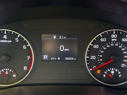 Used 2022 Kia Seltos EX image 16