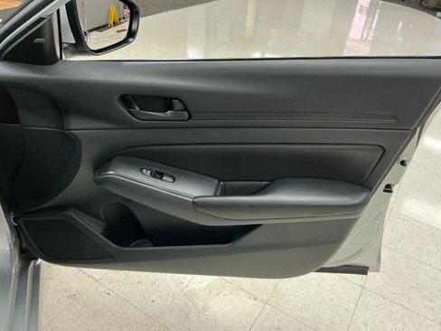 Used 2023 Nissan Altima 2.5 S FWD image 27